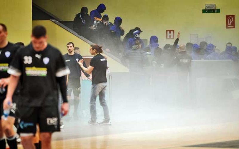 rokomet-ciper-huligani