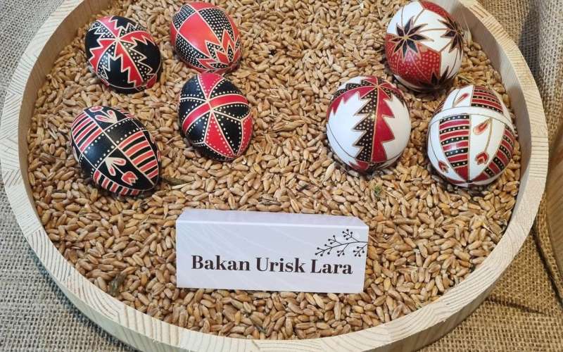 lena-in-lara-bakan-urisk, batik-tehnika, pirhi