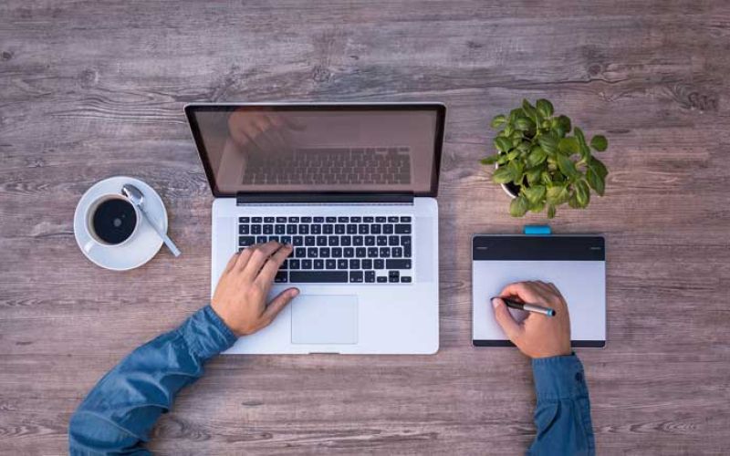 inetrnet-laptop-2838921_1920