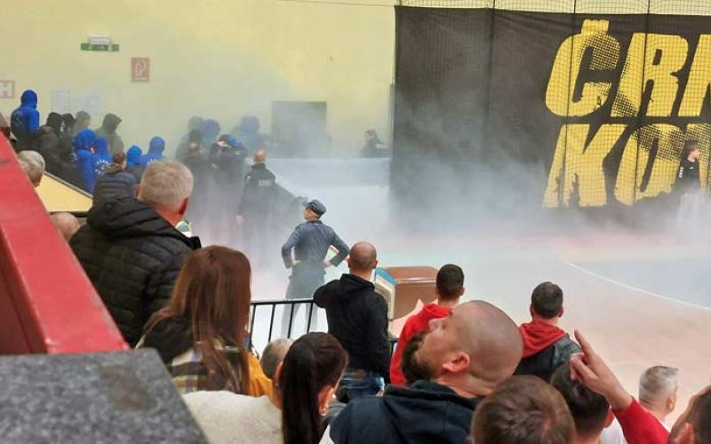 rokomet-tekma-huligani