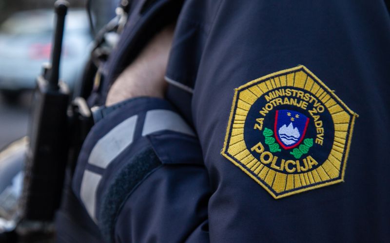 policist, slovenska policija