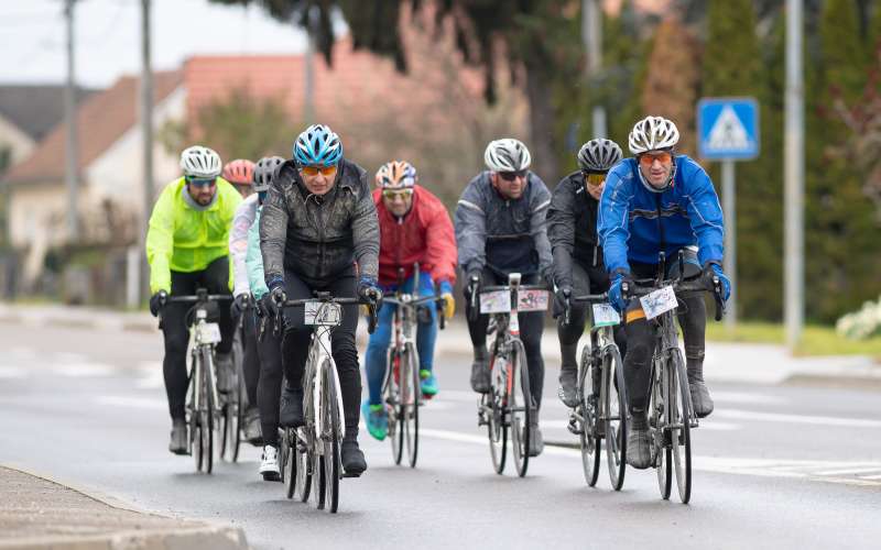 dobrodelnih-300-km-za-duleta, dahavski-pingvini, dobrodelni-300-km