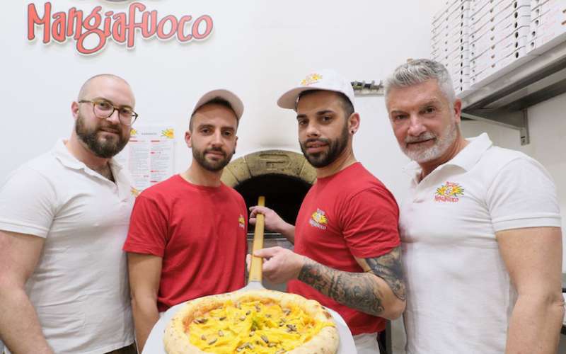 Ideja za pico s črički se je porodila iz prvoaprilske šale med lastnikoma picerije.