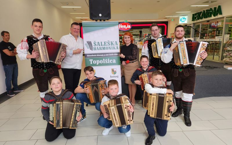 Šaleška harmonika se predstavi