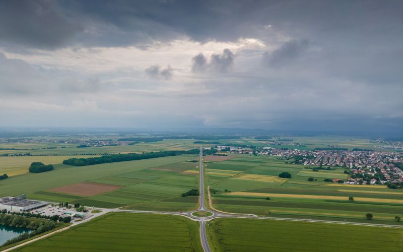 simbolična, dron, murska-sobota, južna-obvoznica, drevored, krožišče, cesta, polja