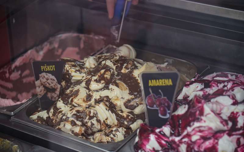 simbolična, sladoled, slaščičarna