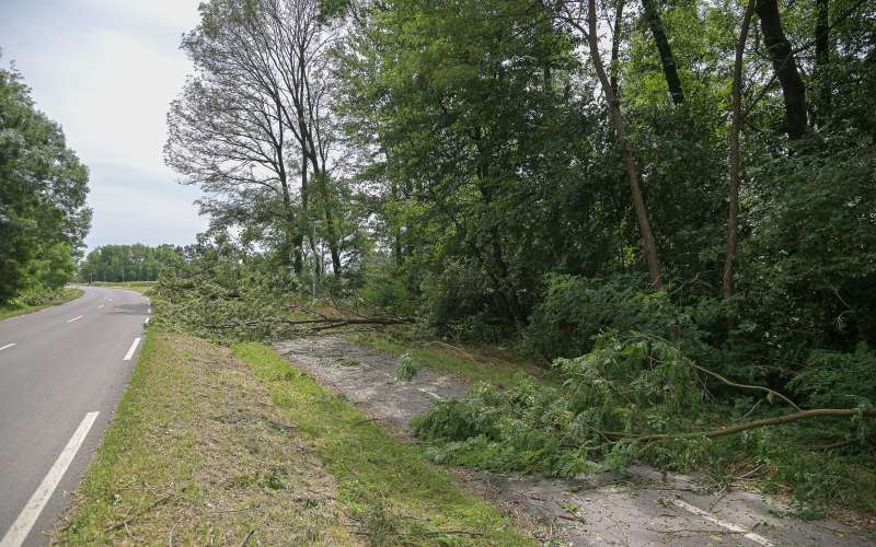 turnišče, neurje-julij-2023, planika, odkrite-strehe, vreme-toča-neurja, gasilci, civilna-zaščita