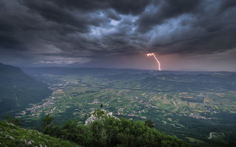 nevihta, neurje, kras