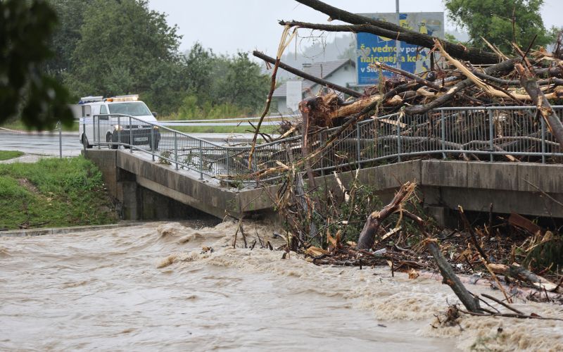 poplave most reka 23.jpg