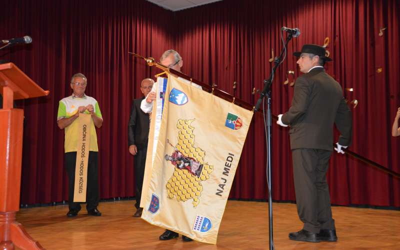 čebelarsko-društvo-šalovci, razvoj-prapora