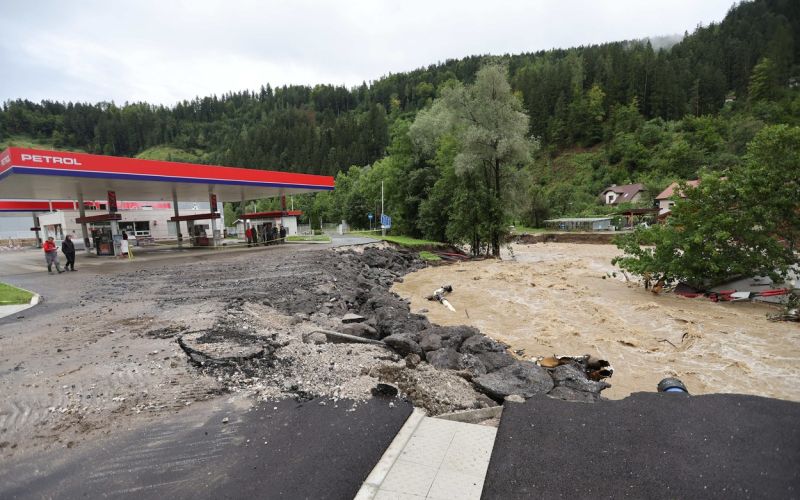 prevalje, benciski servis.jpg