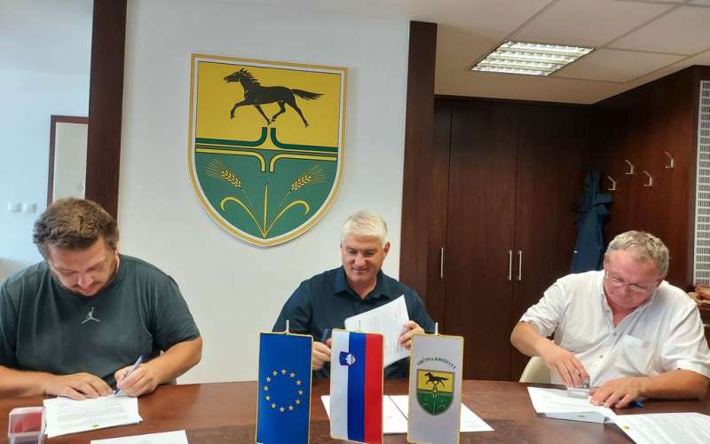 občina-križevci, rekonstrukcija, nograd