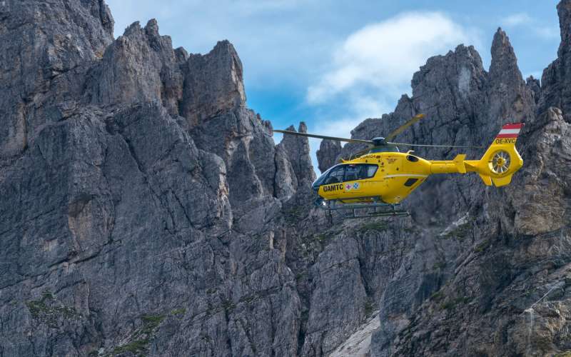 avstrijski reševalci, helikopter