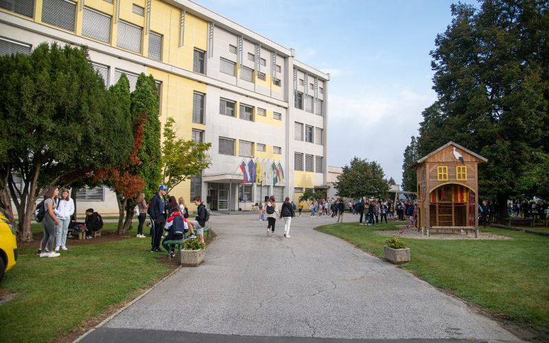 osnovna-šola-tišina, prvi-šolski-dan, amzs