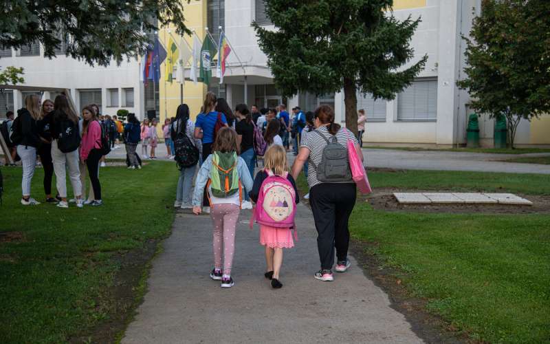 osnovna-šola-tišina, prvi-šolski-dan, amzs