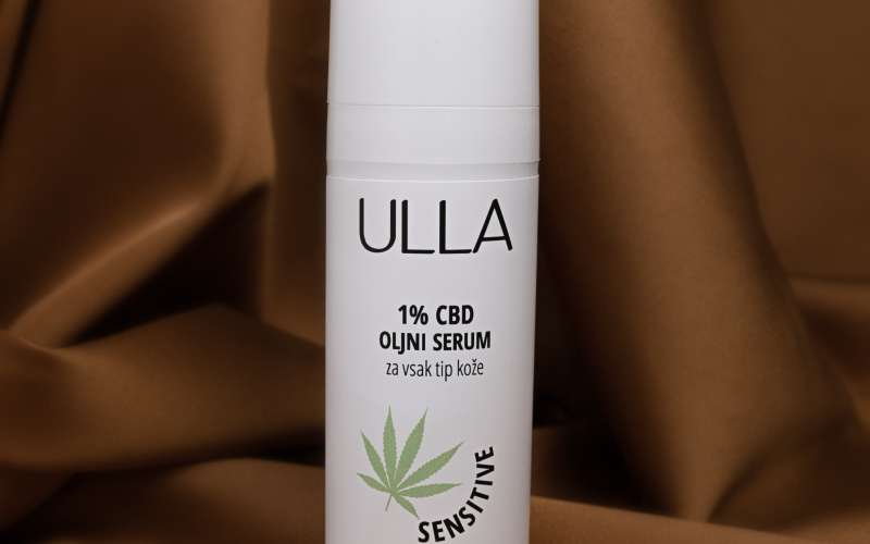 Oljni serum 1% CBD sensitive (1).jpeg