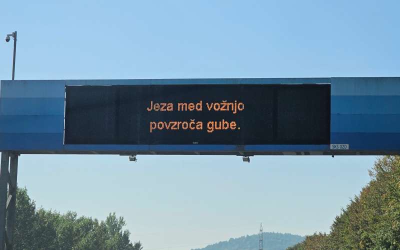 Opozorilna tabla