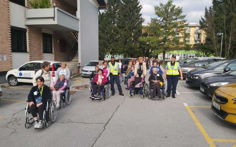 policija, dom-starostnikov, alzheimerjeva-bolezen