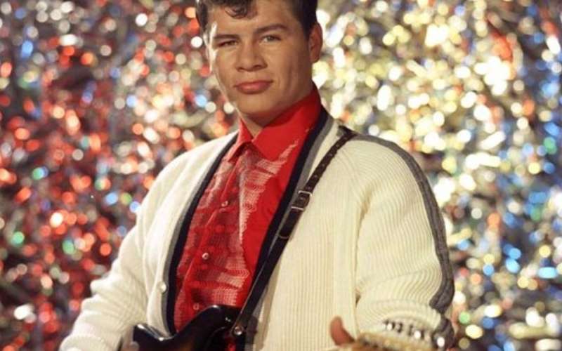 Ritchie Valens (1941 - 1959), pionir latino rocka je svoje zvezdniške sanje končal star le 17 let.