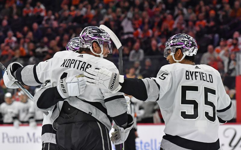anze kopitar los angeles kings pm.jpg