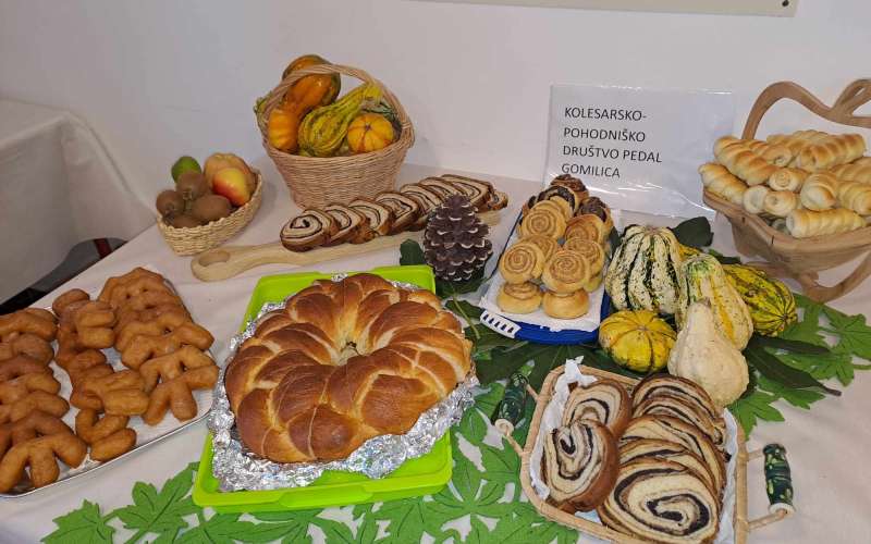 društvo-žena-kukeč, razstava-jedi, jedi-iz-fižola, kvašeno-testo, kukeč, občina-gornji-petrovci