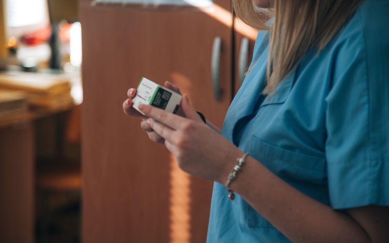 simbolična, medicinska-sestra, medicinski-tehnik, zdravstvo, zdravnik, kartica