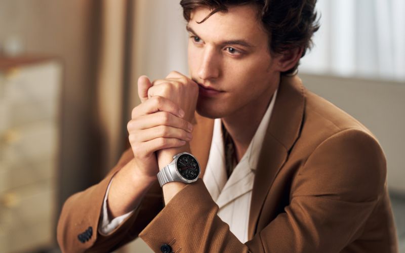 MKT_WATCH GT 4_Lifestyle shot_46mm_Grey_01_EN_JPG_16-9_HQ_40230825.jpg