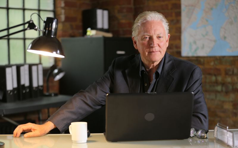 mafijski-morilci-s-colinom-mclarenom