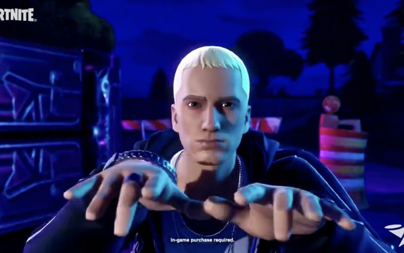 Njegov nastop je bil razdeljen na dva dela ... Najprej stare skladbe, potem pa novejše.