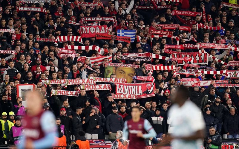 olympiakos navijaci pm.jpg