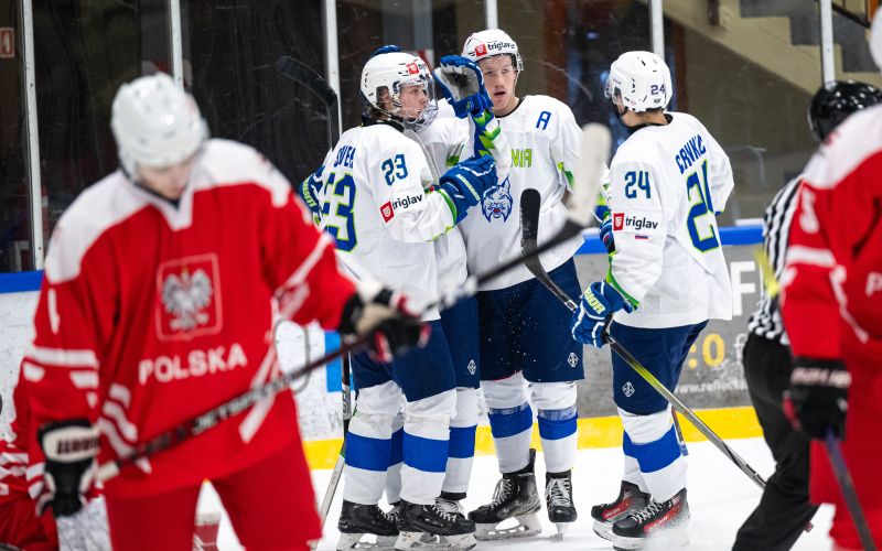 slovenija poljska hokej u20 dj.jpg