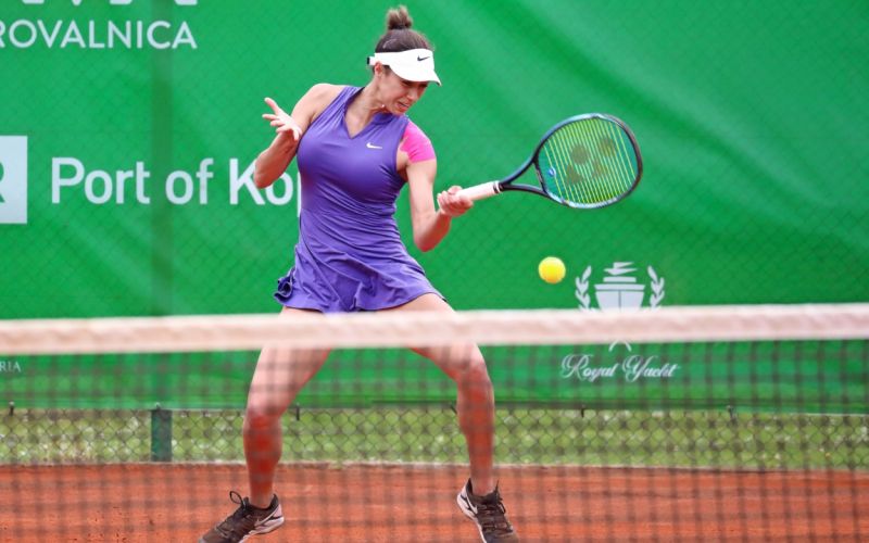 825117_f103tenis_koper03t.jpg