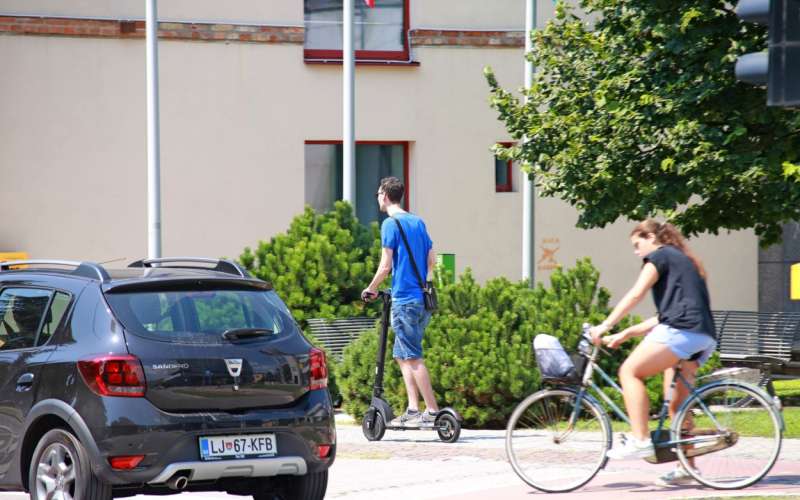 795519_elektricni_skiro_0270.jpg