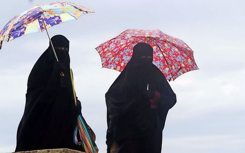235-BURKA.jpg