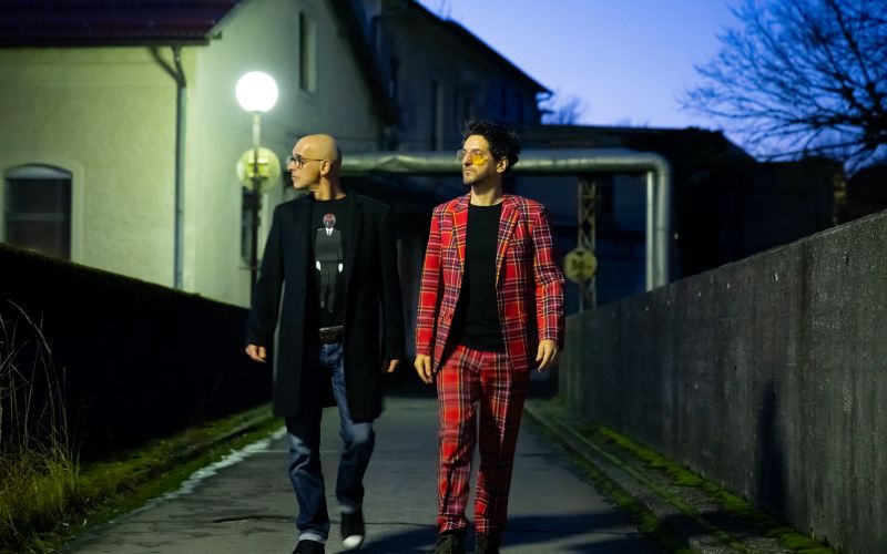 Od priredbe do lastnih skladb, ki navdušujejo ljubitelje dobre glasbe.