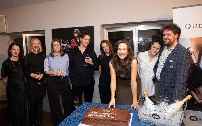 Alica: nekaj solilogov o neznosnosti časa