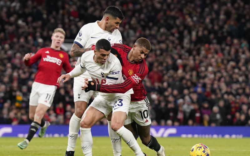UNITED TOTTENHAM.jpg