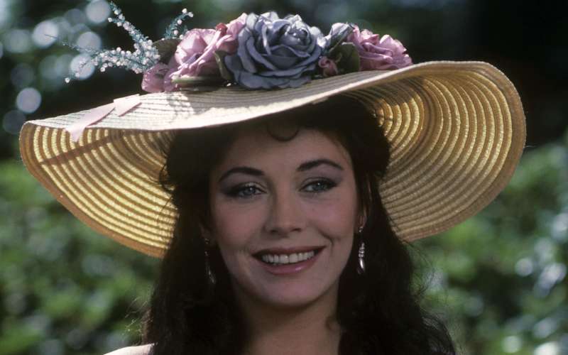 lesley-anne-down