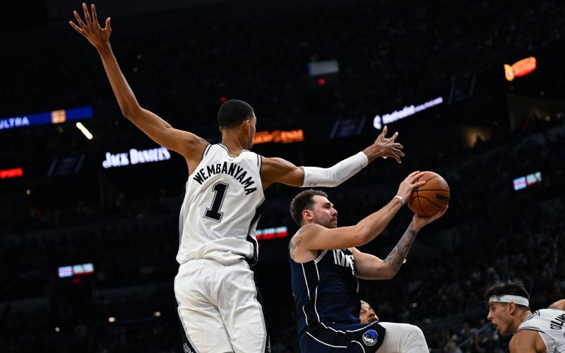 wembanyama doncic dallas.jpg