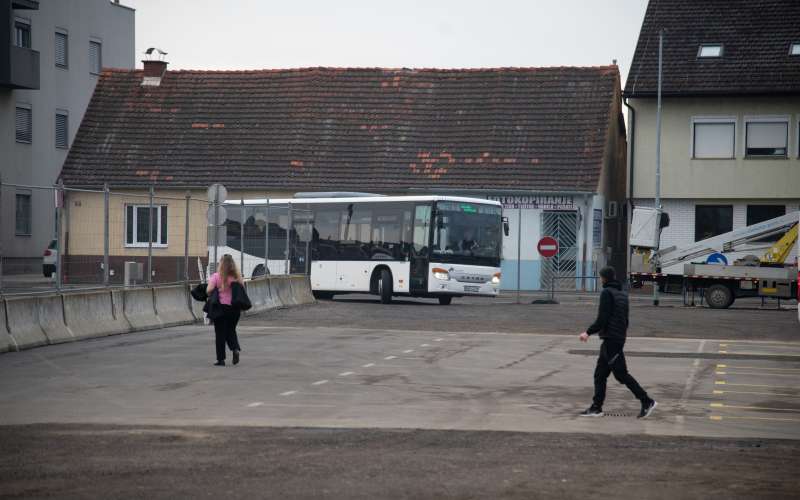 simbolična, avtobusna-postaja