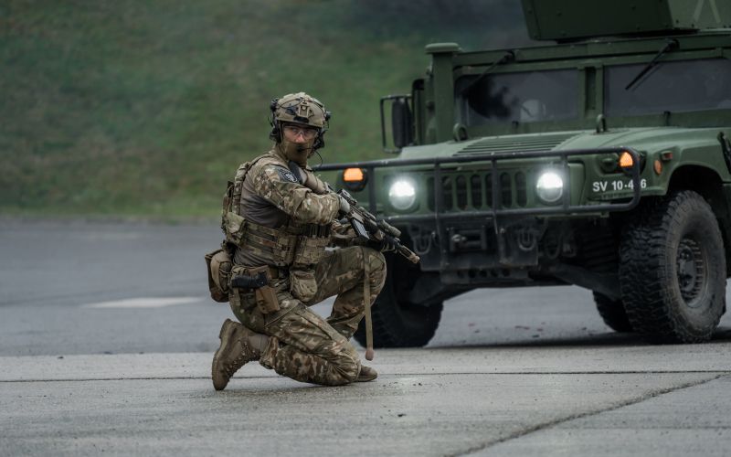 slovenska-vojska, vozilo, oprema, oborožitev