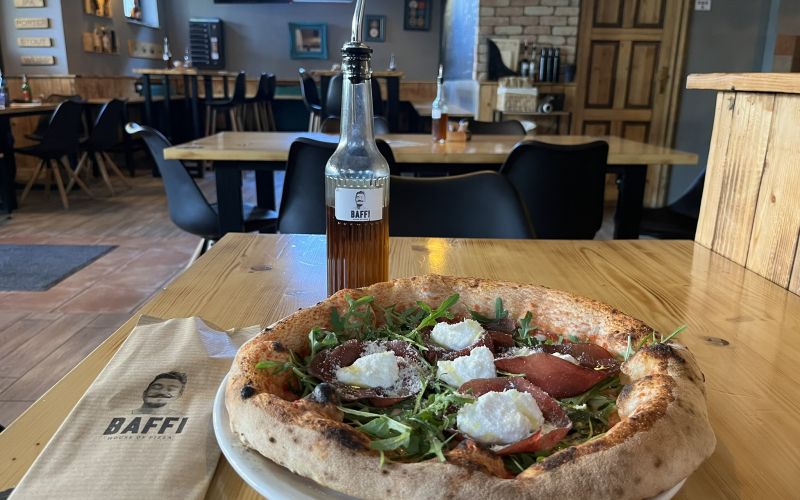 najpicerija, naj-picerija-slovenije-2024, špizza, spizza