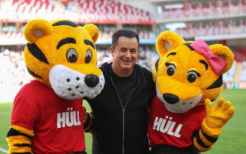 Acun Ilicali hull city pm.jpg