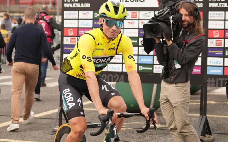 roglic (2).jpg