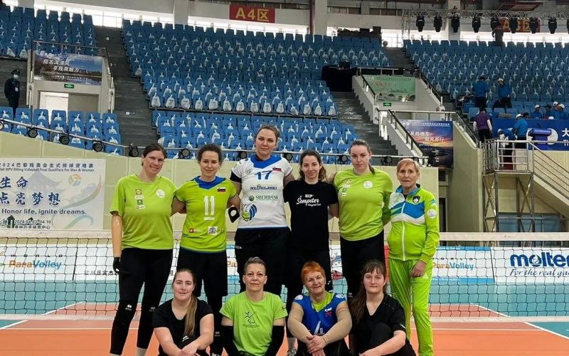 slovenija odbojka sede.jpg