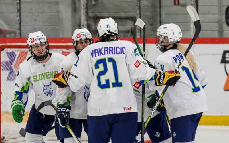 slovenia zenski hokej.jpg