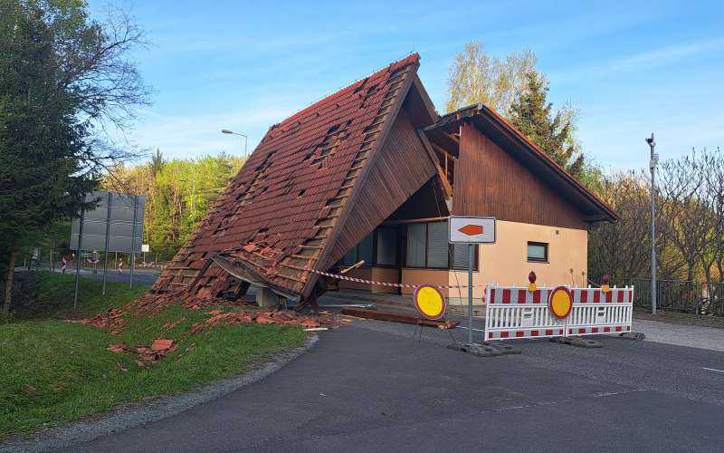 čepinci, mejni-prehod, nadstrešek