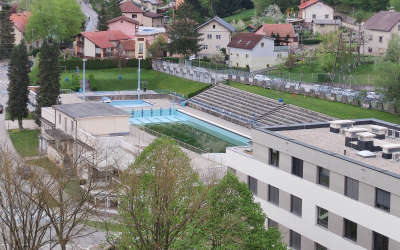 Trbovlje, bazen april 2024.jpg