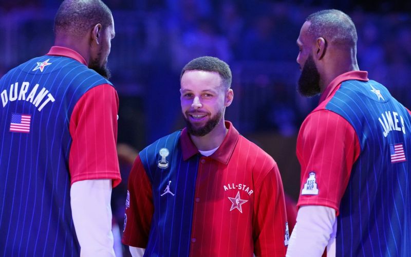 curry james.jpg