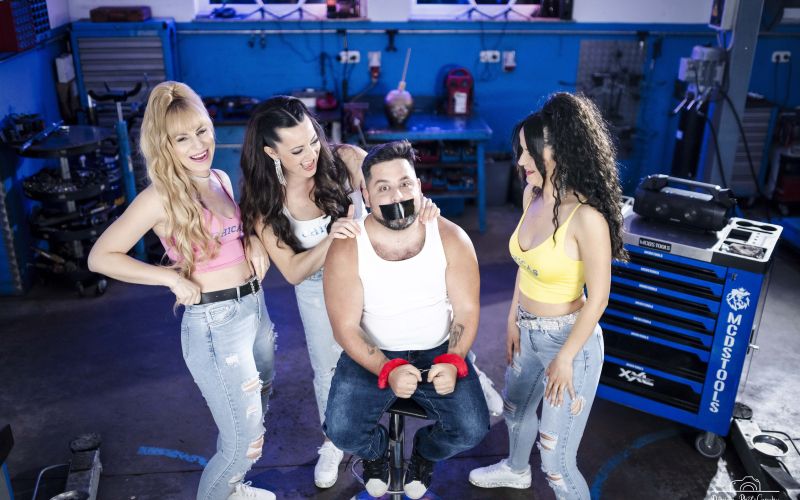 skupina-chicas, Gasilec Sašo